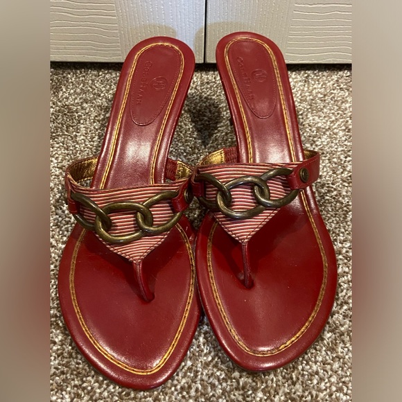 Cole Haan Shoes - Cole Haan Women Sz 8B Red Leather Chain Accent T-strap Thong Kitten Heel Sandals